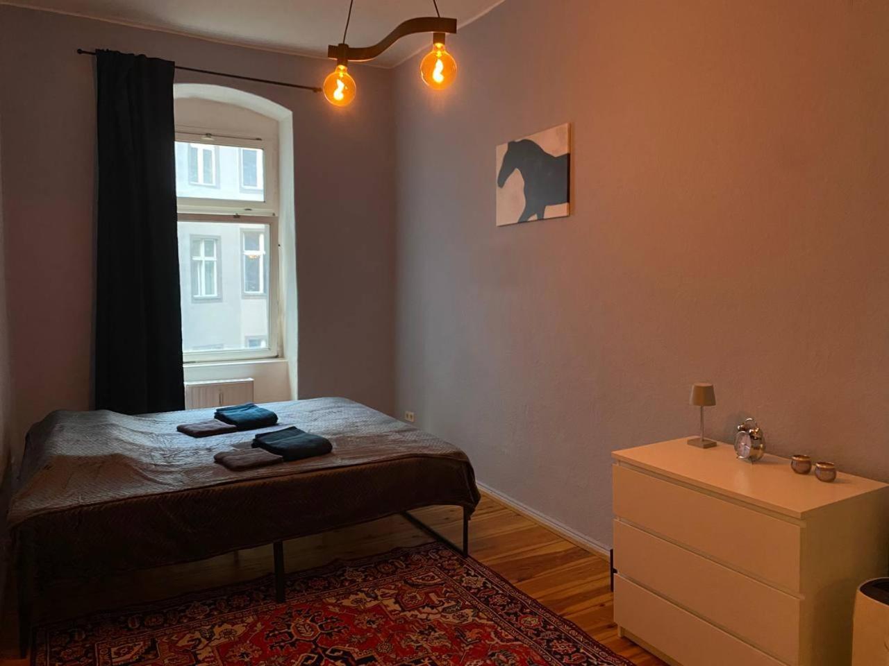 Stylish 2-Room Apartment With Balcony Next To East Side Gallery Berlim Exterior foto