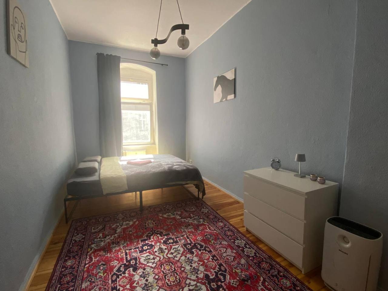 Stylish 2-Room Apartment With Balcony Next To East Side Gallery Berlim Exterior foto