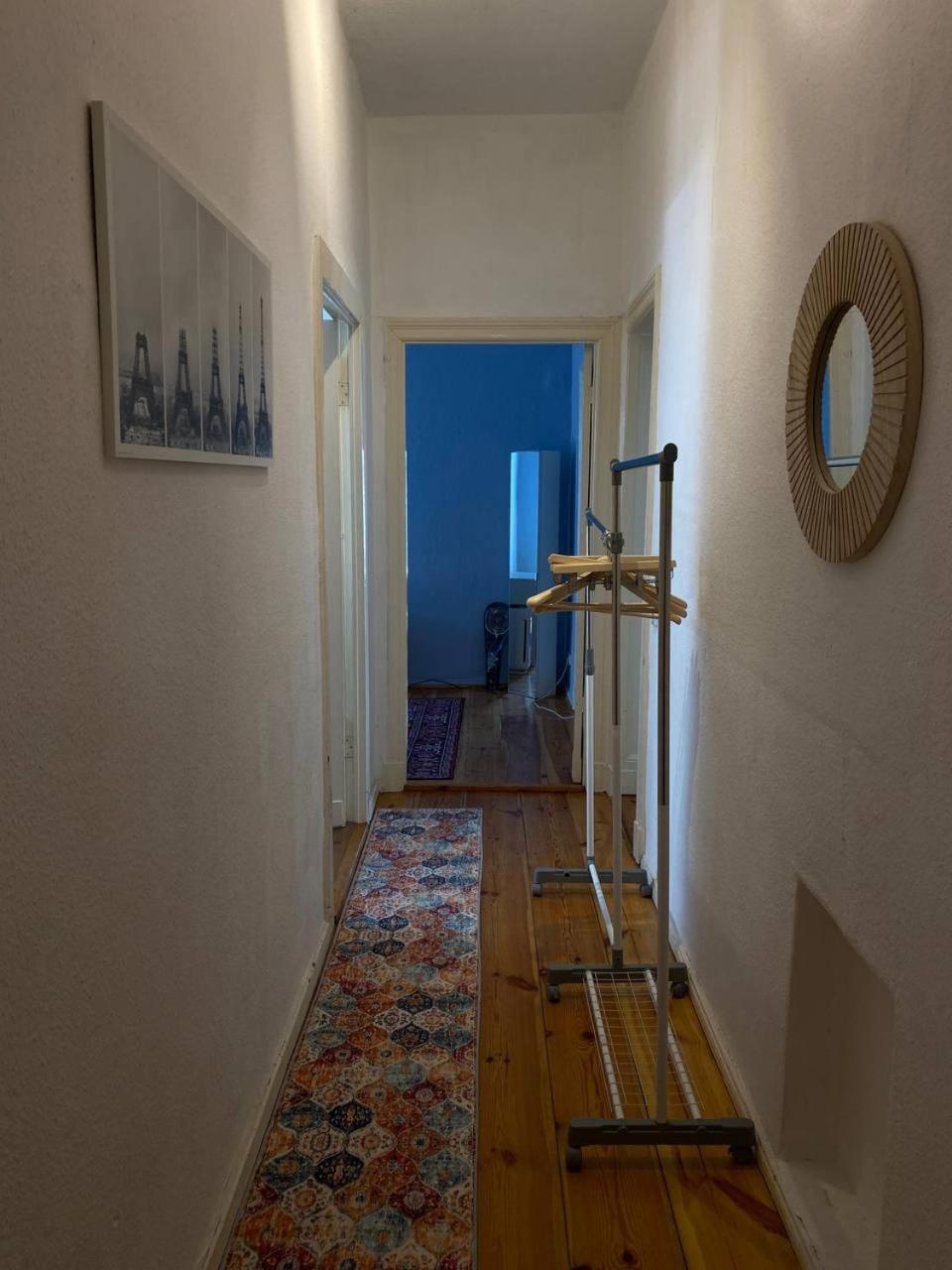 Stylish 2-Room Apartment With Balcony Next To East Side Gallery Berlim Exterior foto